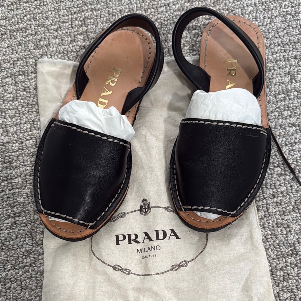 Prada Black leather Tan Flats Sandals Shoes 36.5